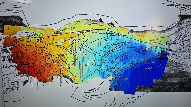 Milyonlarca yıll sonra Anadolu'nun ortadan ikiye ayrılması söz konusu olabilir
Bilim insanları uydu radar verilerini inceledi, Türkiye'yi ikiye bölen geçiş zonunu tespit etti
BEUN Mühendislik Fakültesi Öğretim Üyesi Prof. Dr. Hakan Kutoğlu:
"Büyük gerilimler birikerek burada büyük boyutta depremlerin de meydana gelmesi söz konusu olabilir"