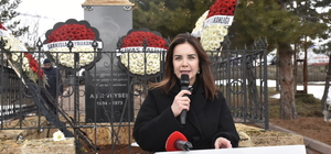 Aşık Veysel, vefatının 53'üncü yıl dönümünde mezarı başında anıldı