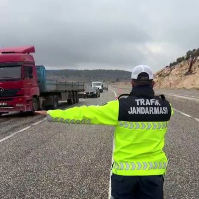 Gaziantep'te jandarmanın bayram denetimlerinde 119 aranan şahıs yakalandı