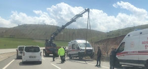 Siirt'te hasta taşıyan ambulans devrildi