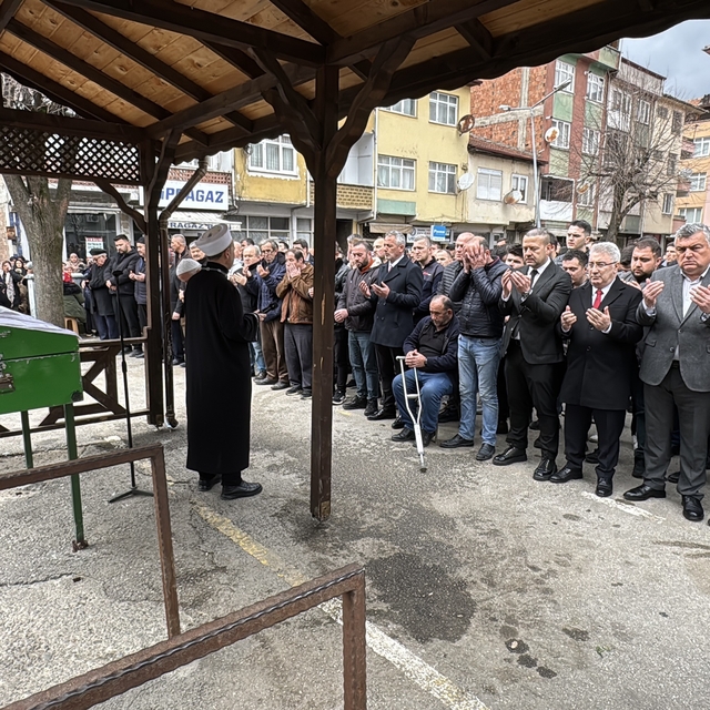 Kazada hayatını kaybeden genç toprağa verildi