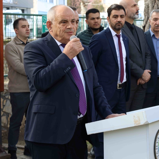 Başkan Öztürk belediye personelleri ile bayramlaştı