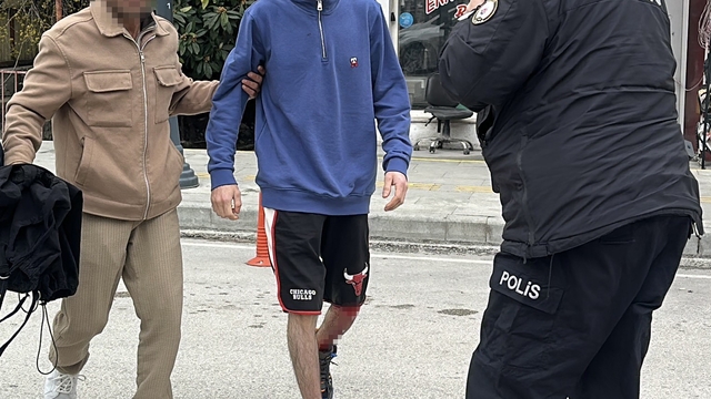 Burdur'da iki genci bıçaklayan 17 yaşındaki şüpheli tutuklandı