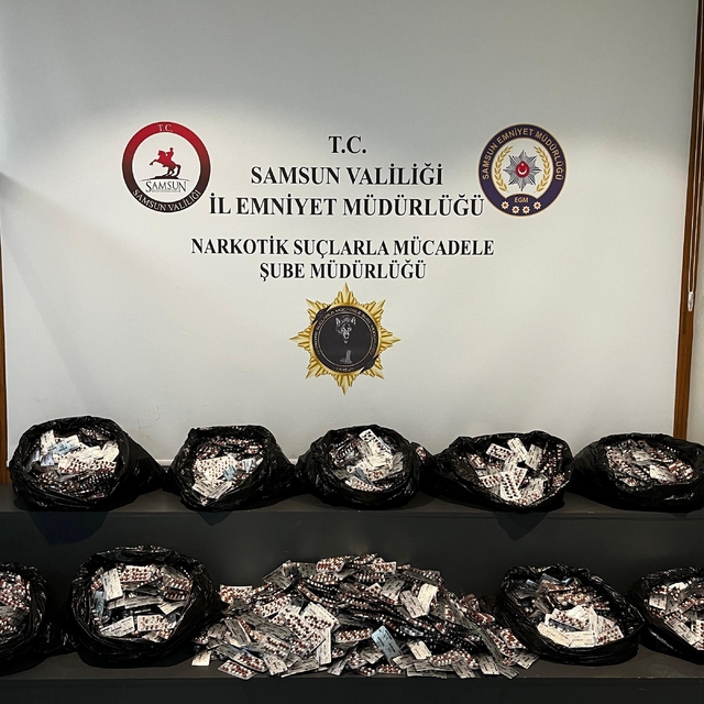 Samsun'da narkotik operasyonu: 52 bin 206 adet uyuşturucu hap ele geçirildi