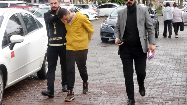 'Kız arkadaşımla neden görüşüyorsun' tartışmasında pompalı tüfekle vurulup, yaralandı (2)