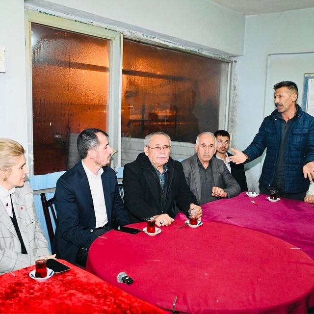 Milletvekili Ölmeztoprak gönüllere dokundu