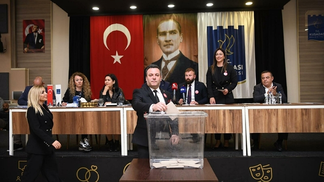 Kuşadası Belediyesi Başkan Vekili Tahsin Demirtaş oldu