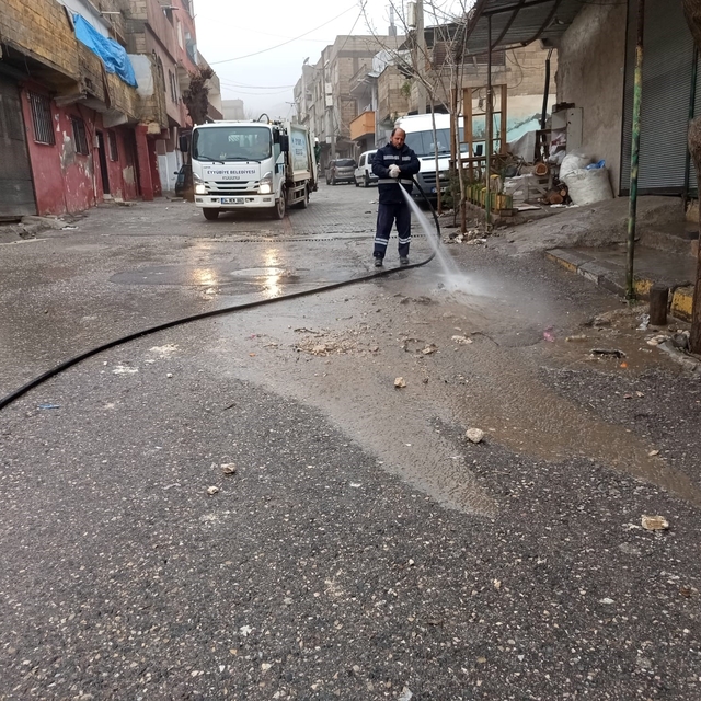 Eyyübiye'de selin izleri siliniyor