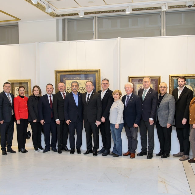 'Zer-i nab' tezhip sergisi Bursa'da ziyarete açıldı