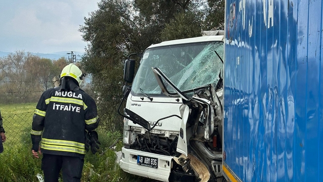 Milas'ta sıkışmalı kaza