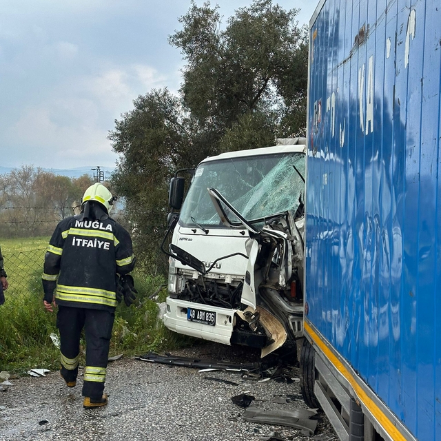 Milas'ta sıkışmalı kaza