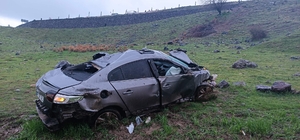 Batman'da otomobil uçuruma yuvarlandı: 1 yaralı