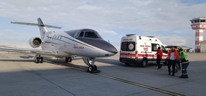 30 günlük bebek için uçak ambulans havalandı