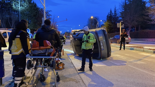 Çorum'da minibüsle çarpışan cip yan yattı: 1 yaralı