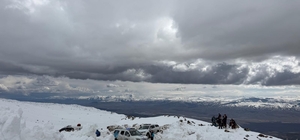Ağrı Dağı’nda kaybolan dağcı için arama çalışması başlatıldı