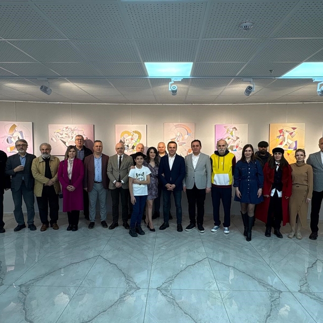 Çizgiyle anlatılan 'kadın' teması sanatseverlerle buluştu