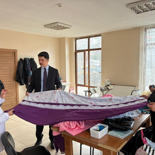 Digor Kaymakamı Ahmed Tayyib Kahraman'dan Halk Eğitimi Merkezi'ne ziyaret