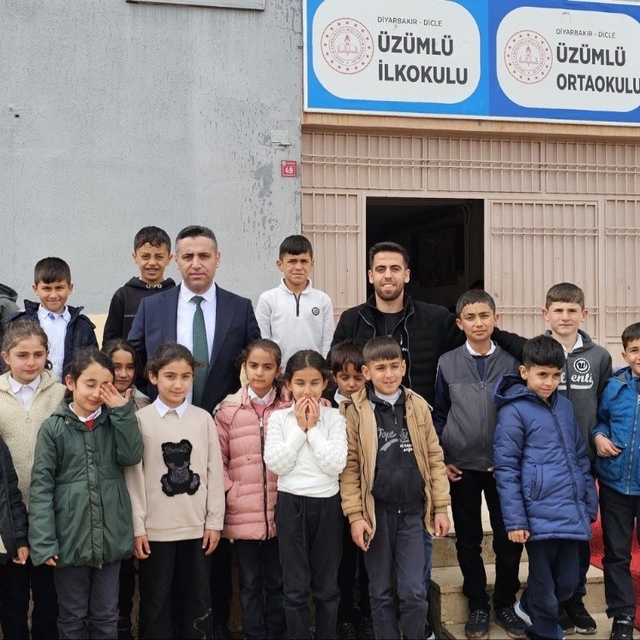 Dicle İlçe Milli Eğitim Müdürü Selçuk, öğrenci ve öğretmenlerle buluştu