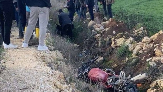 Devrilen motosikletin sürücüsü hayatını kaybetti