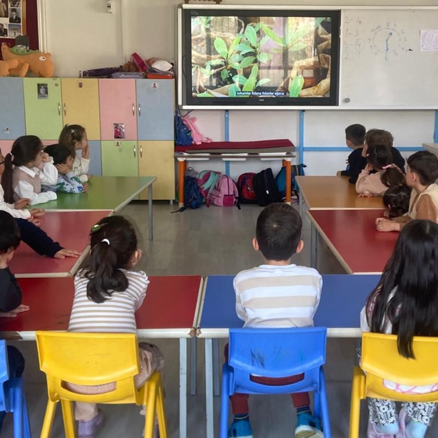 Muğla'da minik kalplere orman sevgisi aşılanıyor