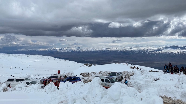 Ağrı Dağı'nda kaybolan kadın dağcıyı arama çalışmaları sürüyor