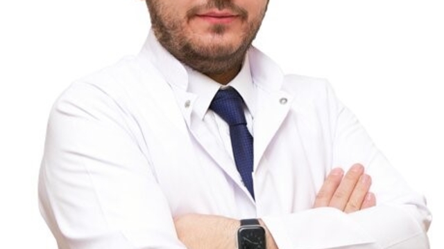 Kulak temizlemek isterken işitmenizi kaybedebilirsiniz
Doç. Dr. Tarık Yağcı:
"Kulağın içini temizlemeye çalışmak çoğu zaman faydadan çok zarar verir"
"Kulak temizlenmesi gereken bir organ değil, pamuklu çubuklar ciddi zararlara yol açabiliyor"