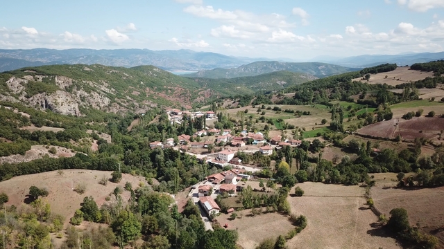 Tokat'ta bir beldenin haritası değişerek ikiye bölündü
Meclis kararıyla tek mahalleli belde iki mahalleye bölündü