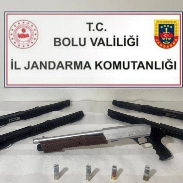 Bolu'da ruhsatsız 5 av tüfeği ele geçirildi