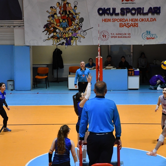 Yıldız Kızlar Voleybol Kulüp Müsabakaları sona erdi