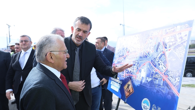 Kartal Kavşağı trafiğe kapanıyor
Kayseri Büyükşehir Belediye Başkanı Memduh Büyükkılıç:
"Ortaya çıkacak ürün, hepimizin yüzünü güldürecek"