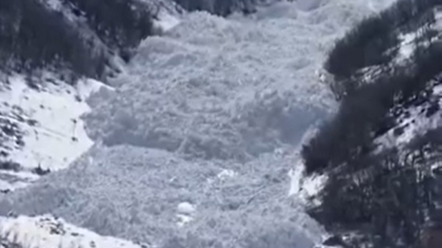Şırnak'ta çığ düşme anları kamerada