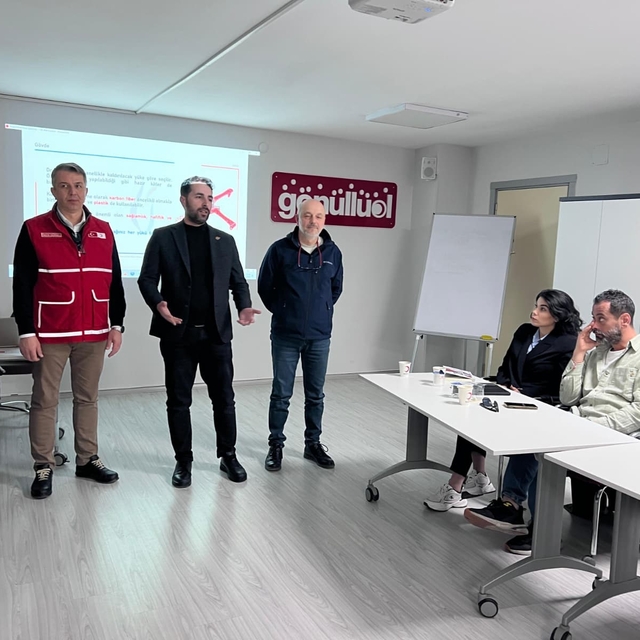 Manisa Medya Akademisi'nde gazetecilere ücretsiz dron eğitimi