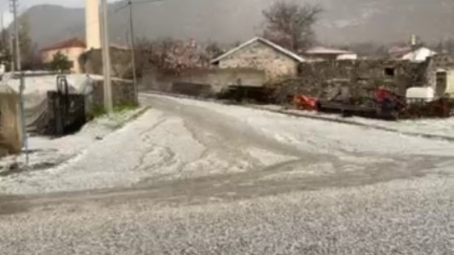 Karapınar'da dolu yağışı