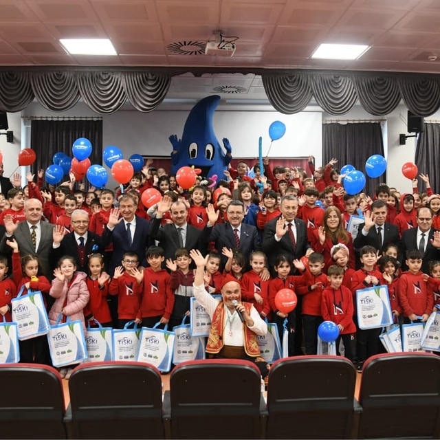 Trabzon'da Dünya Su Günü etkinlikleri
Büyükşehir Belediye Başkanı Ahmet Met...