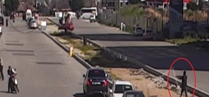 Antalya'da otomobile '60 milyon TL' kurşunu Takip ettikleri araca pompalı tüfekle ateş edip kaçtılar, telefonla arayıp 60 milyon lira istediler Silahlı suç örgütü üyesi olduğu tespit edilen şüpheliler operasyonla yakalandı, 6 şüpheliden 3'ü tutuklandı