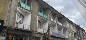 Babasını boğup öldürdükten sonra cenazesiyle 1 gün beklemiş Konya’da babasını öldürdükten 1 gün sonra olayı kardeşine anlatıp kaçan zanlı yakalandı