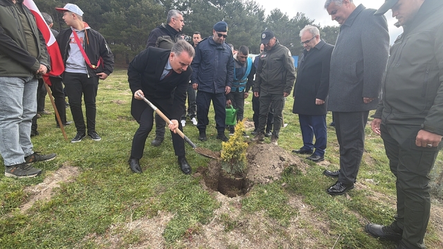 Kazdağları'nda fidanlar toprakla buluştu