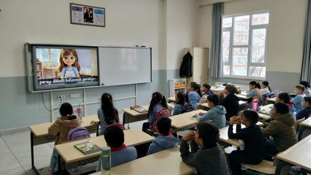 Burhaniye'de okullarda Finansal Okuryazarlık dersi