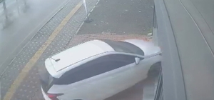 Osmaniye’de otomobilin iş yerine daldığı kaza kamerada