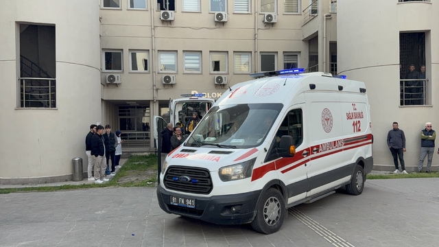 Bayramda 454 acil vaka
Bin 676 sağlık görevlisi bayram boyunca 7/24 görev yaptı