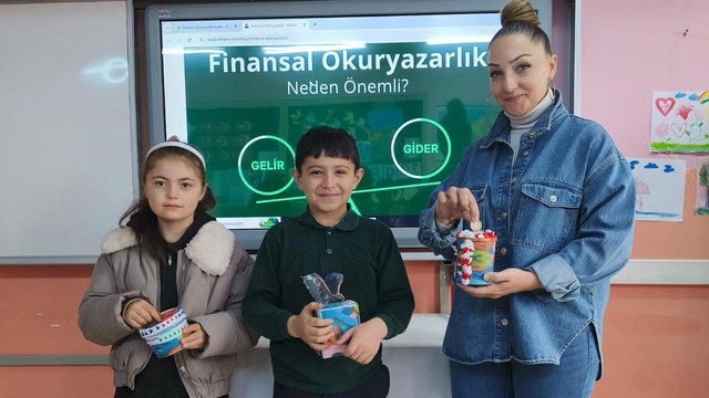 Balıkesir'de öğrencilere ilk ders "Finansal Okuryazarlık"