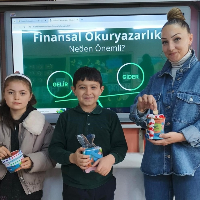 Balıkesir'de öğrencilere ilk ders "Finansal Okuryazarlık"