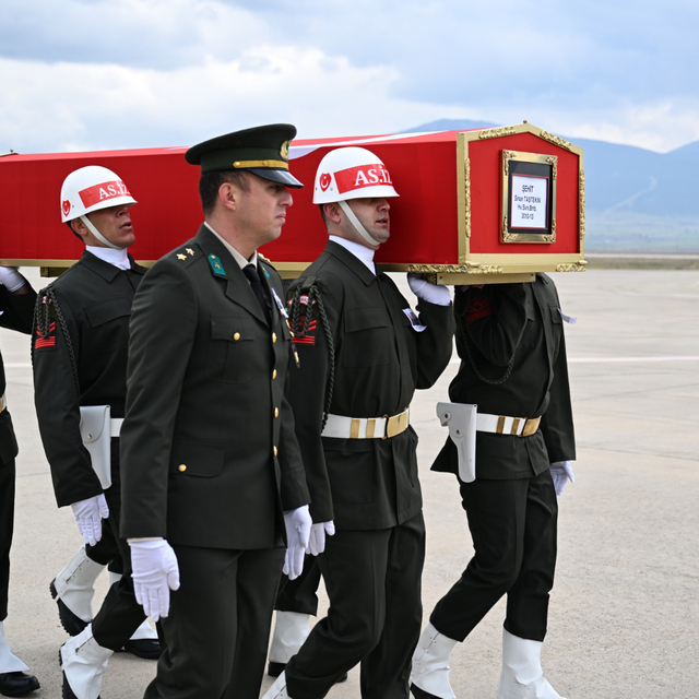 Şehit binbaşının cenazesi Isparta'ya getirildi