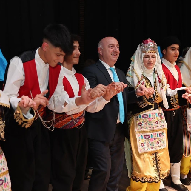 Anadolu'nun farklı bölgelerine ait halk oyunları Darıca'da düzenlenecek etk...