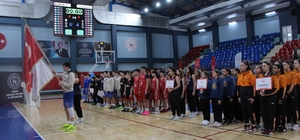 Basketbol yarı final müsabakaları Düzce'de başladı