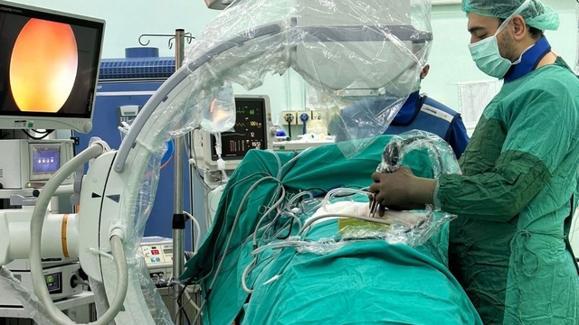 Aydın Devlet Hastanesi'nde kapalı bel fıtığı ameliyatı ilk kez uygulandı