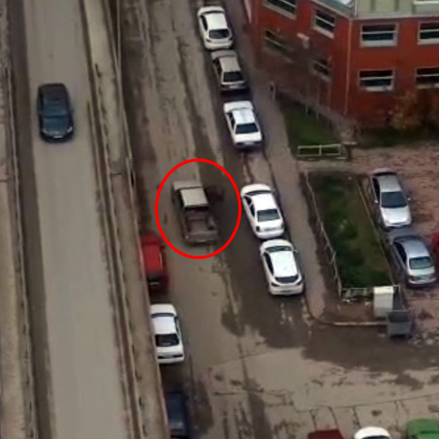 Denetimden kaçmak için aracıyla ters şeride giren sürücü dronla tespit edil...