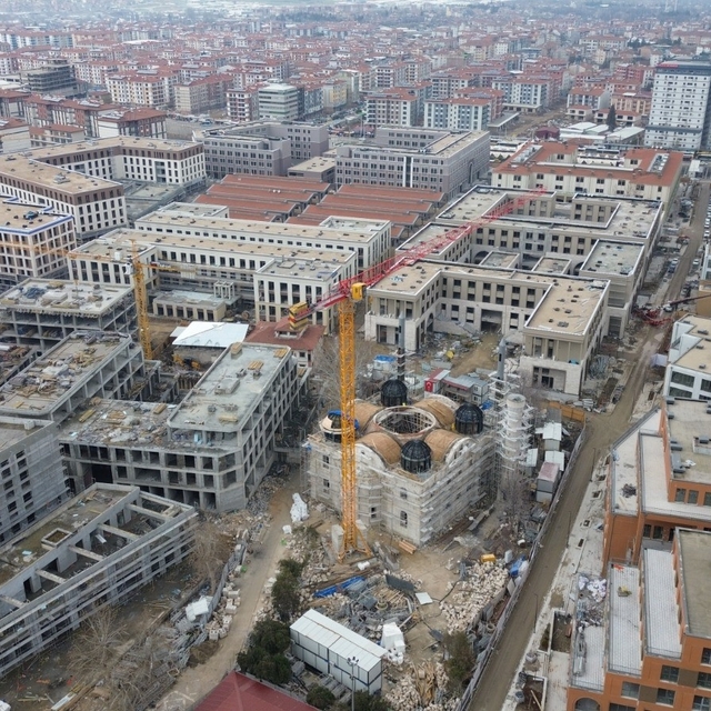 Başkan Taşkın, Akpınar Çarşı Merkezi'nde incelemelerde bulundu