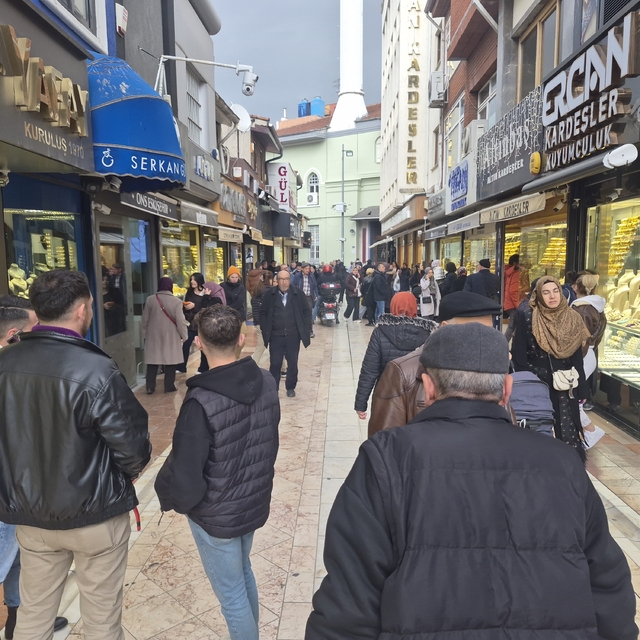 Altına rağbet devam ediyor