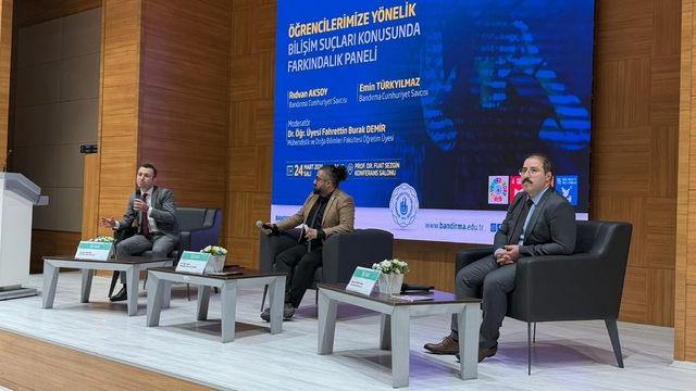 Bandırma'da bilişim suçları paneli düzenlendi